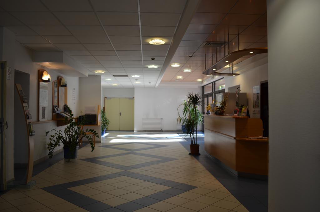 Kyriad Direct Montauban Centre エクステリア 写真
