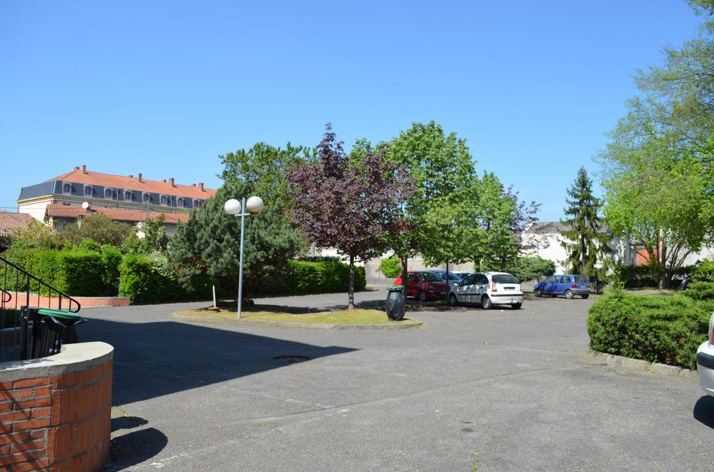Kyriad Direct Montauban Centre エクステリア 写真